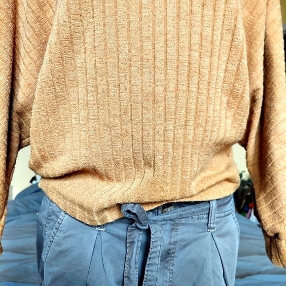 Ces Femme Cute Funnel Neck Sweater - Picture 10 of 13